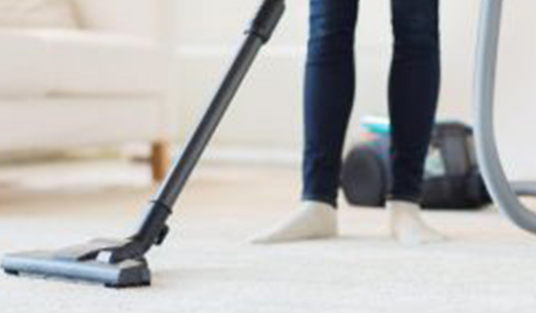 Was wird zum Wischen von Teppichen verwendet?